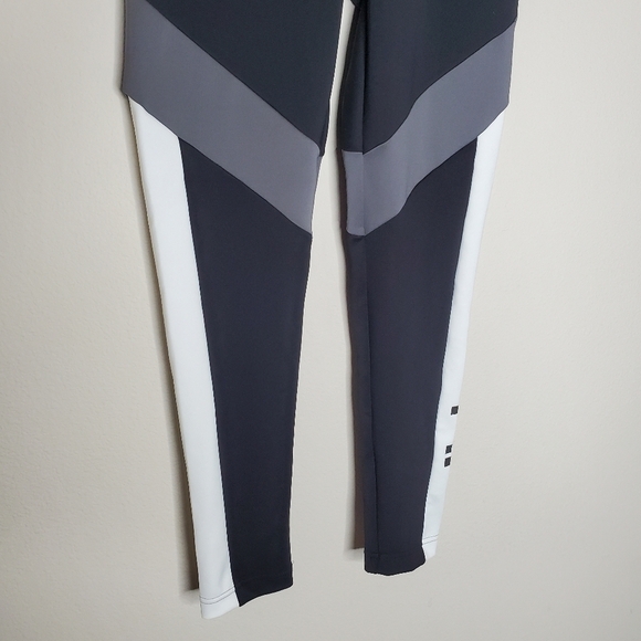 Adidas Designed 2 Move Black Color Block Graphic Logo High Rise 7/8 Leggings - Picture 6 of 12